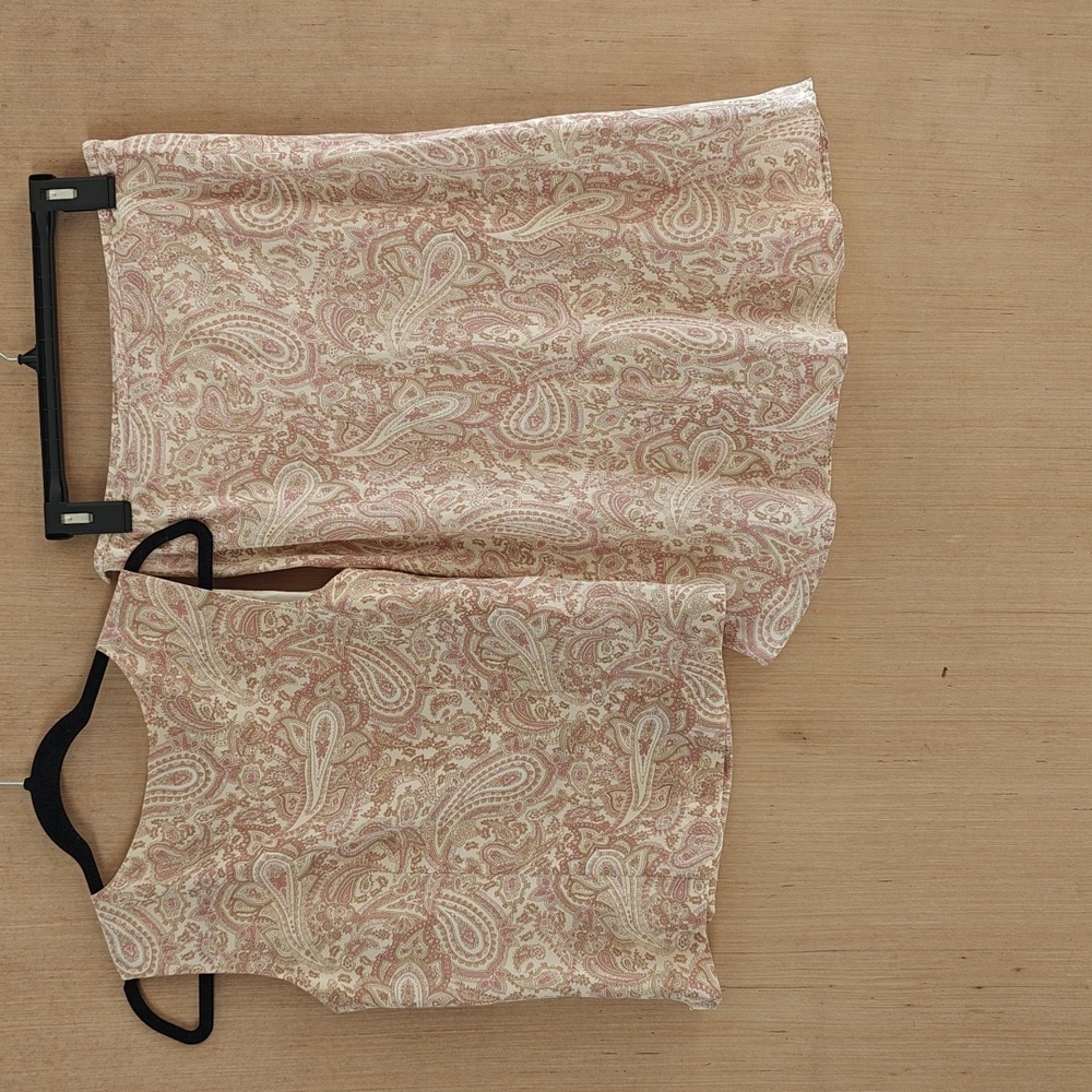 Petite Sophisticate Pink Cream Paisley Two-Piece Skirt Set 100% Silk - Picture 5 of 5